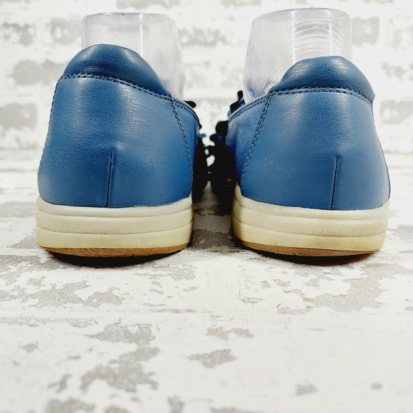 Earth Origins Ellis Blue Leather Ruffle Slip-Ons Flats C984 - Picture 6 of 12